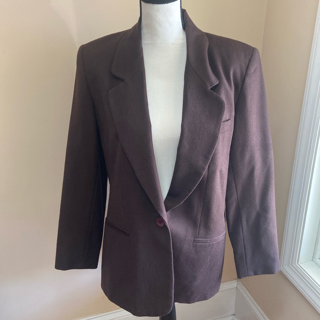 Ginny. C. Size 8 Brown Blazer 100% Wool